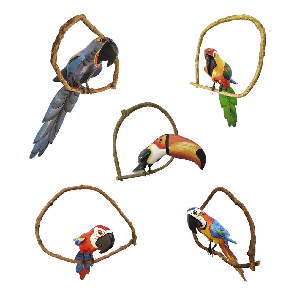 Kit 5 Pássaros Artesanais em Madeira – Araras e Tucano - imagem 1