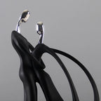 Escultura Casal Dançando em Resina Estilo Nórdico