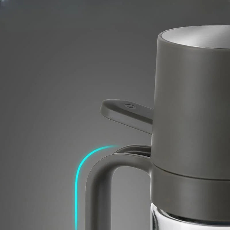 Borrifador de azeite elegante em plástico cinza e vidro transparente para cozinha moderna