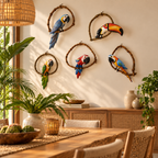 Kit 5 Pássaros Artesanais em Madeira em sala de jantar tropical sofisticada
