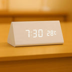 Relógio Triângulo Kronos Wood LED