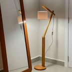Luminária de chão articulada com cúpula — foto 1